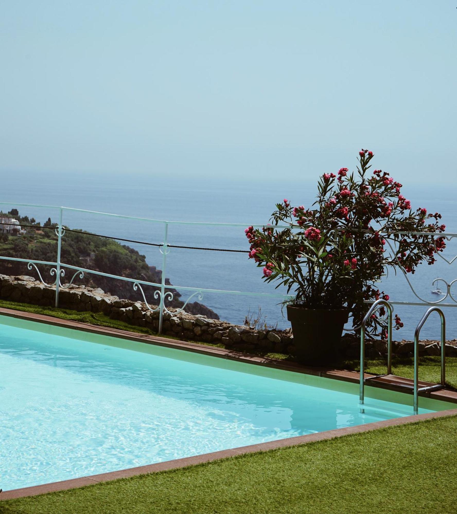 Hotel Piccolo Sant'Andrea Праяно Екстериор снимка