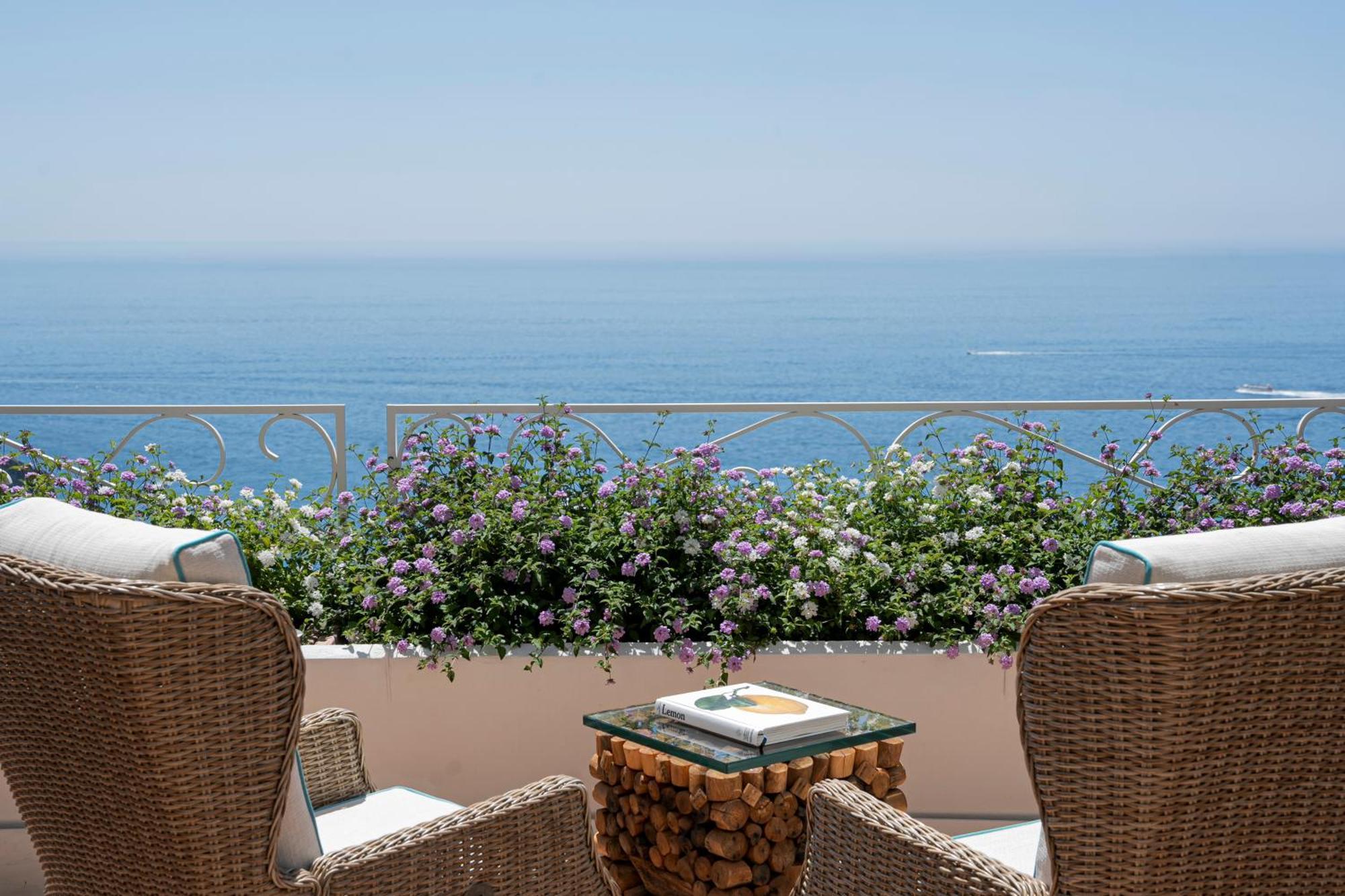 Hotel Piccolo Sant'Andrea Праяно Екстериор снимка